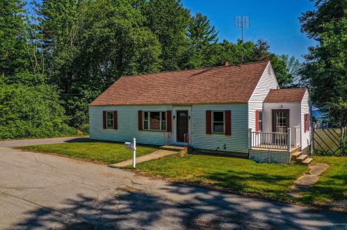 22 Phelps St, Kittery, ME 03904-1226