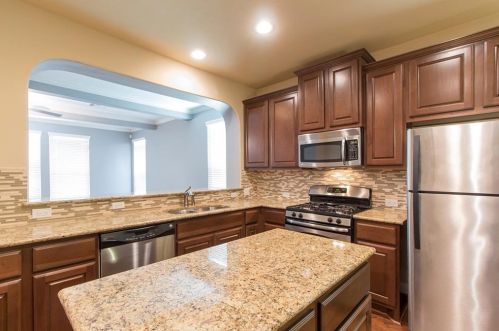 2424 Amur Dr, Austin TX  78745-2067 exterior