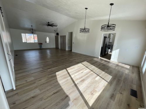 2103 900, Vernal UT  84078-8301 exterior