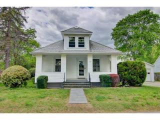 73 Prospect St, Barrington, RI 02806-2118