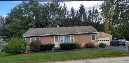 23 Thornton Rd, Nashua, NH 03063-1117