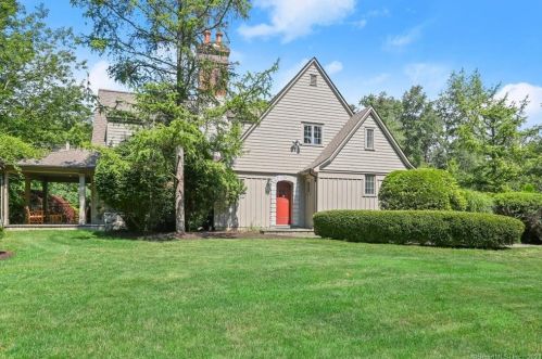 3 Ridge Farms Rd, Norwalk, CT 06850-2716
