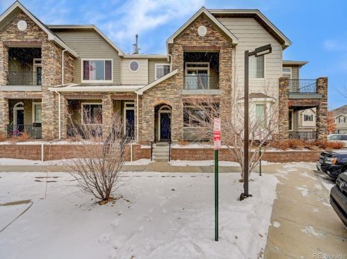 9067 Phillips Ln, Englewood, CO 80112-3586