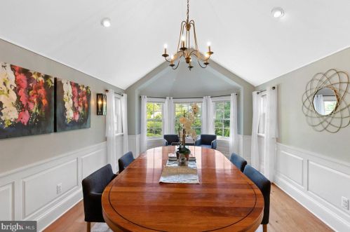 7 Armour Rd, Princeton NJ  08540-3003 exterior