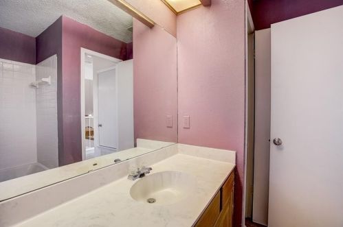 4000 Cortina Dr, Austin TX  78749-4924 exterior