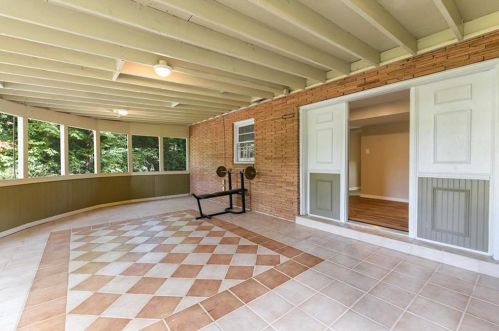 2777 Hedgewood Dr, Atlanta GA  30311-1231 exterior