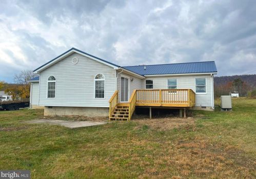 2037 Dominion Rd, Gerrardstown WV  25420-4200 exterior