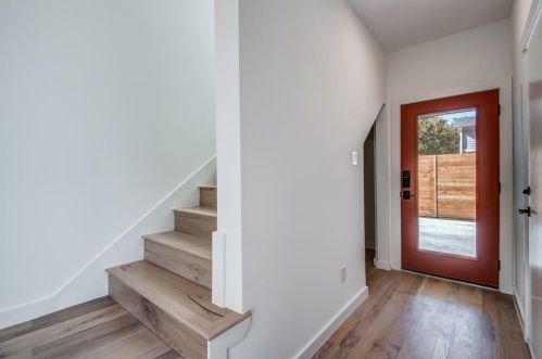 2118 Carroll Ave, Dallas, TX 75204-3602