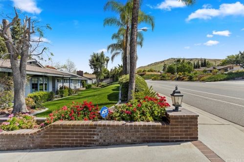 4280 Watkins Dr, Riverside CA  92507-4874 exterior