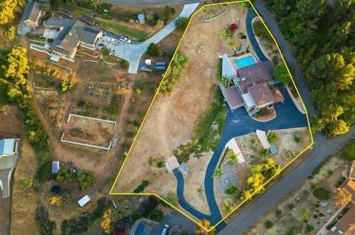 840 Van Horn Way, El Cajon, CA 92019-3518