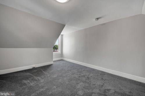 704 Walnut St, Lancaster PA  17602-2435 exterior