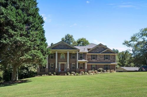 188 Poplar St, Lilburn, GA 30047-3836