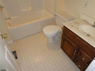 350 Philadelphia Ave, Egg Harbor NJ  08215-1444 exterior