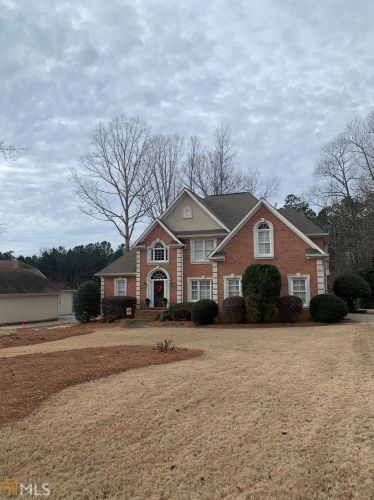 63 Hidden Lakes Dr, Carrollton, GA 30116-8903