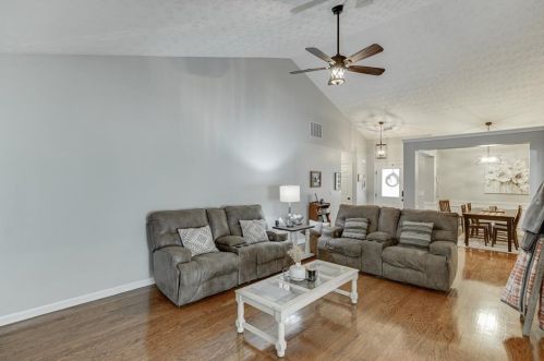 246 Blue Grass Dr, Jefferson GA  30549-8314 exterior