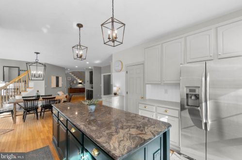 944 Old County Rd, Severna Park MD 21146-4817 exterior