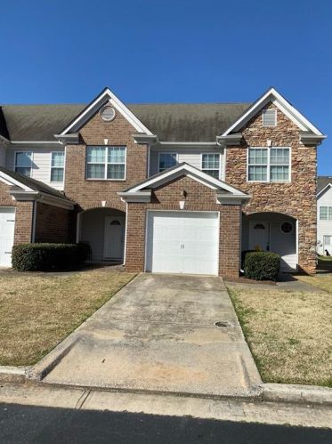 262 Village Dr, Loganville, GA 30052-6944