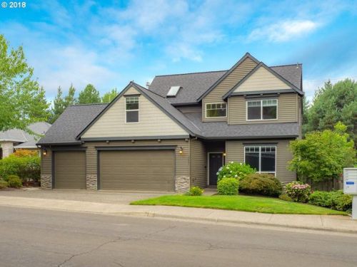 12661 Creekshire Dr, Portland, OR 97223-5720