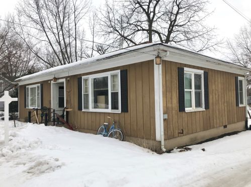 349 Mckinley Ave, Hinckley, IL 60520-9420