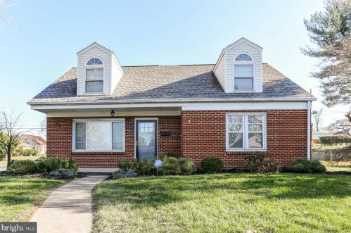 381 69th St, Harrisburg, PA 17111-4421