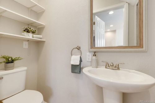 7846 Kittredge Cir, Englewood CO 80112-4643 exterior