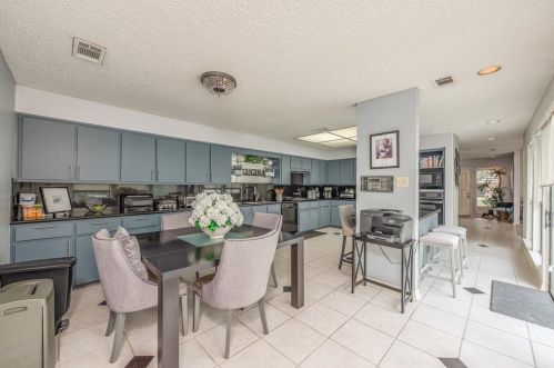 16314 Amberwood Rd, Dallas TX  75248-2814 exterior