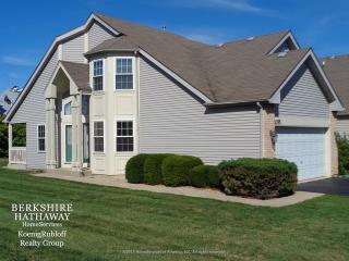 2055 Tamahawk Ln, Naperville, IL 60564-8920