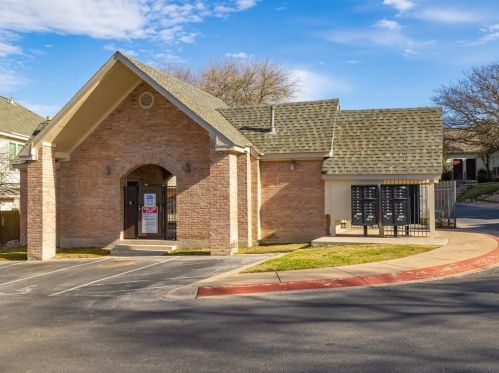 12205 Chelsea Gln Pl, Austin TX  78753-7110 exterior