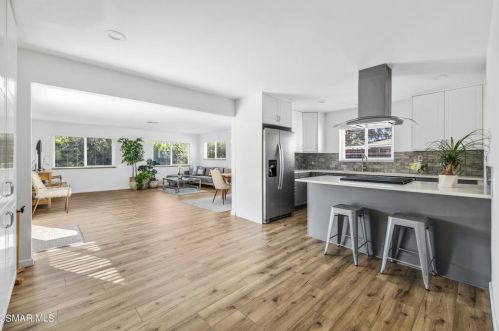 2690 Elizondo Ave, Simi Valley CA 93065-4615 exterior