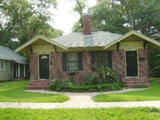 610 Owens St, Waycross, GA 31503-4811