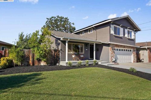 6953 Cedar Ln, Pleasanton, CA 94568-2511