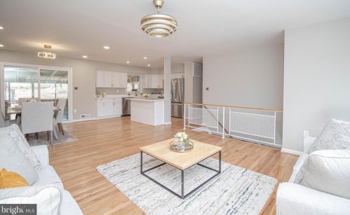 7834 Brompton St, Springfield VA  22152-1956 exterior