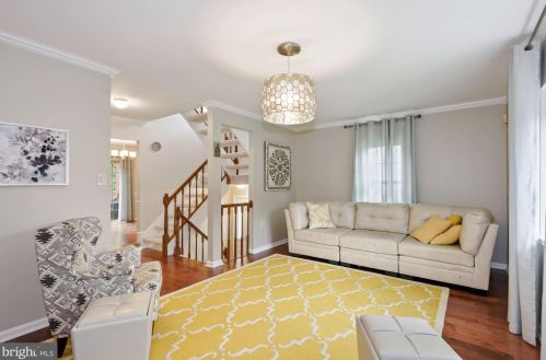 3314 Stone Heather Ct, Herndon, VA 20171-4020