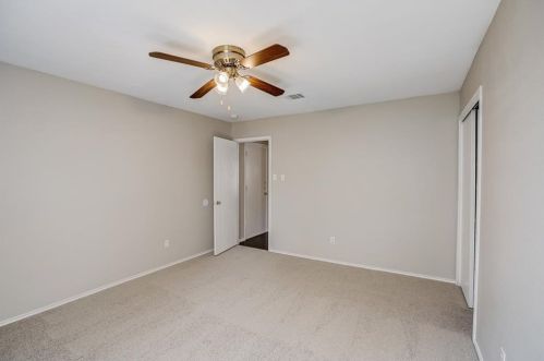 298 Spg Br Loop, Uhland TX 78640-5366 exterior