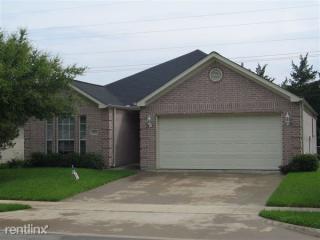 3303 Broadmoor Dr, Bryan TX  77802-2150 exterior