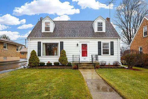 270 Berteau Ave, Elmhurst, IL 60126-2412