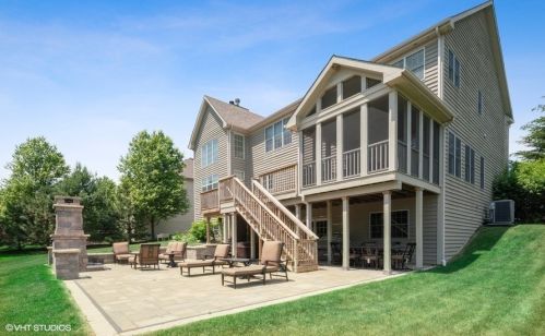 3211 Nottingham Dr, Barrington Hills, IL 60102