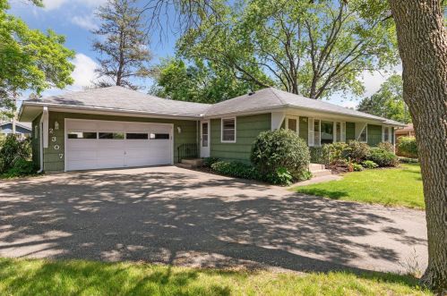 2307 114th Ln, Minneapolis, MN 55433-3620