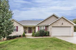 8107 Campbells Point Rd, Corryton, TN 37721-2132
