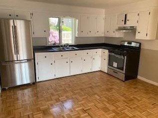84 Eliot Ave, Providence, RI 02904-3912