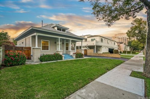 611 Broadway, Anaheim CA  92805-4101 exterior