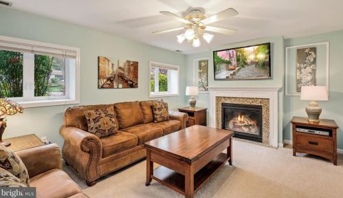 6402 Sunset Lgt, Columbia, MD 21045-4529