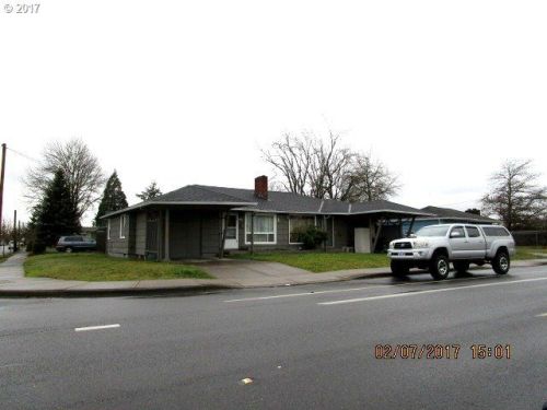 602 21 St, Springfield OR  97477-4405 exterior