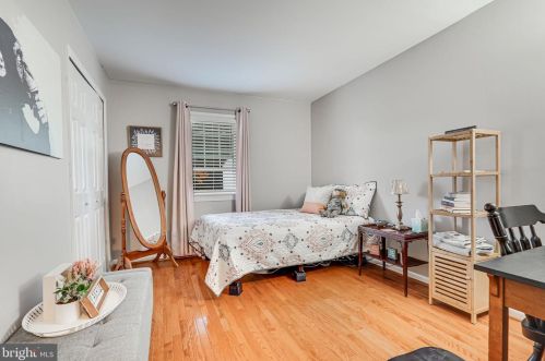 13464 Photo Dr, Woodbridge VA  22193-3930 exterior