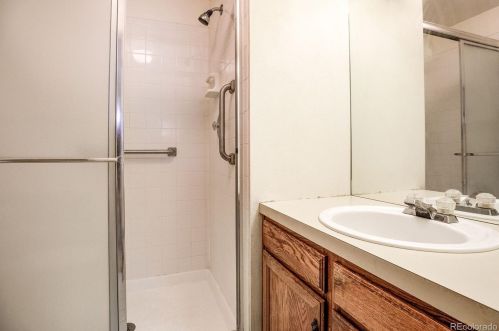 7186 Bentley Cir, Englewood CO 80112-1186 exterior