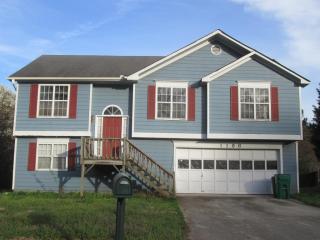 1106 Oakwood Manor Cv, Decatur, GA 30032-2355