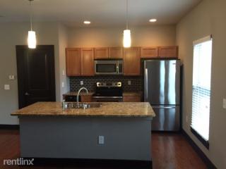 216 Ludlow St, Columbus OH  43215-4120 exterior