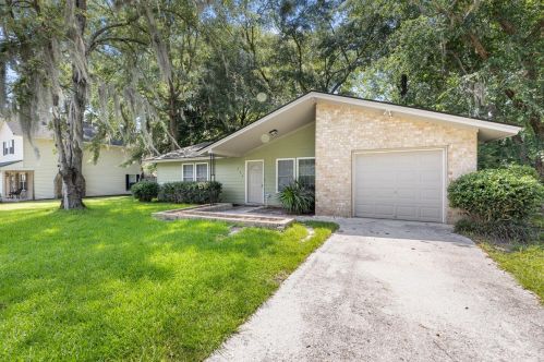 406 Temple Rd, Ladson, SC 29456-3235