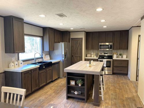 2462 Blocker Rd, Marshall TX 75672-3720 exterior