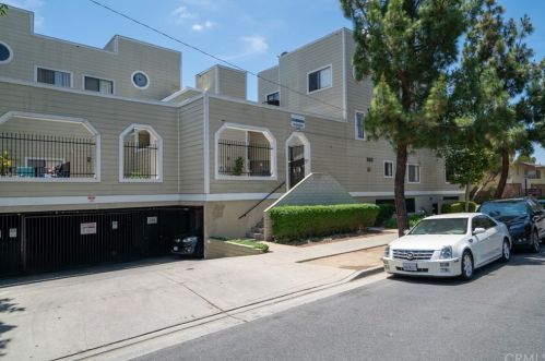 502 Pine St, Santa Ana, CA 92701-6083